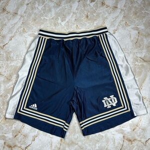 Vintage Adidas Notre Dame Men’s Size Large Basketball Athletic Shorts NCAA